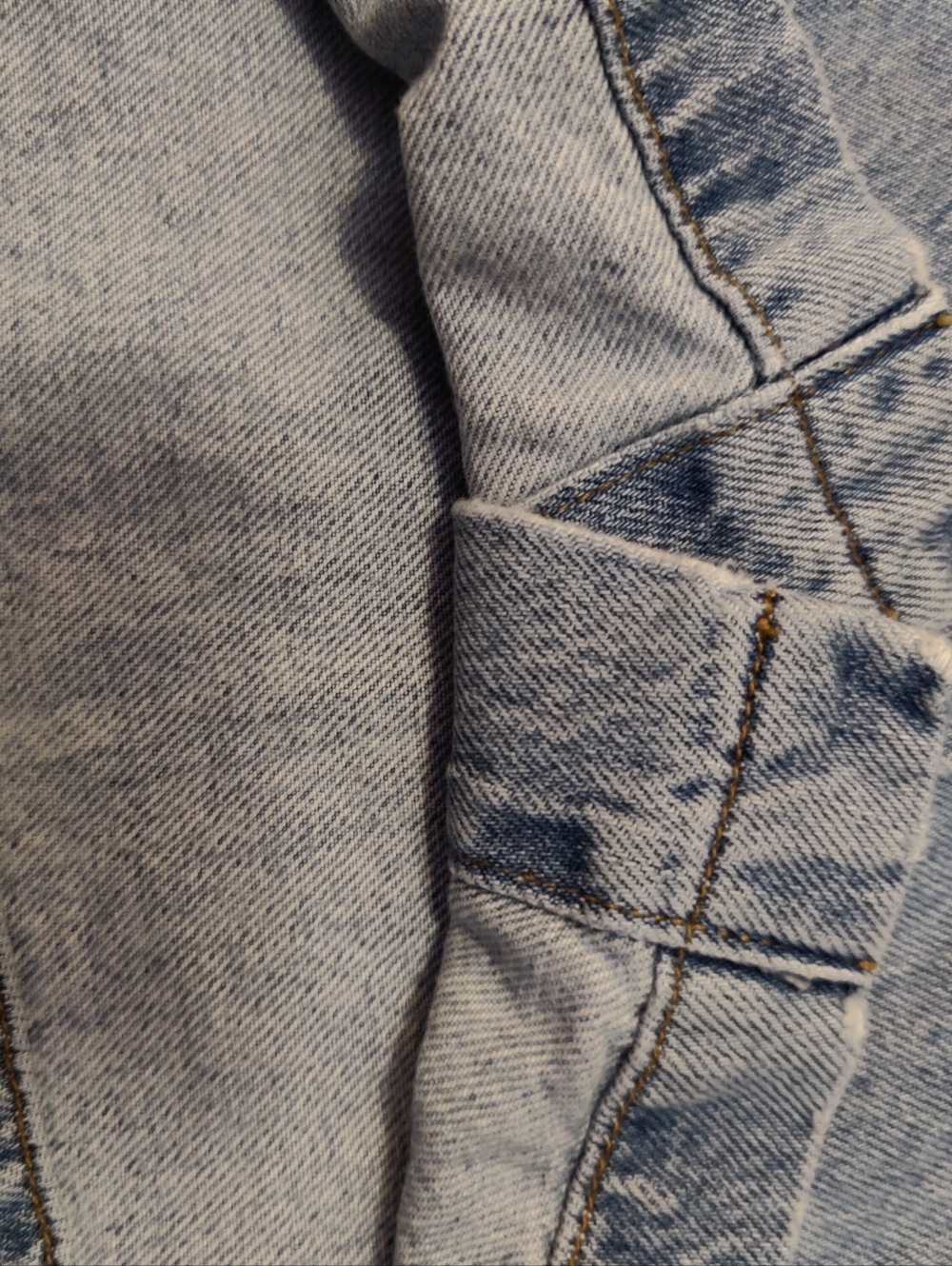 AGOLDE Rona Box Cropped Denim Shirt, size XS - Picture 11 of 16